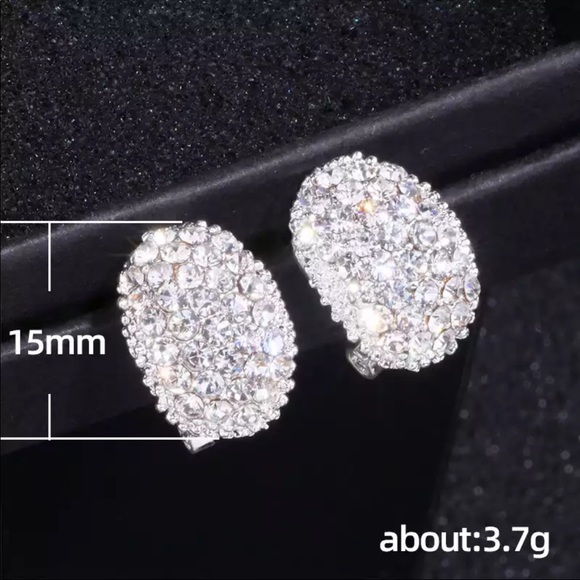 New 925 Silver Oval Diamond Stud Earrings - Picture 4 of 5